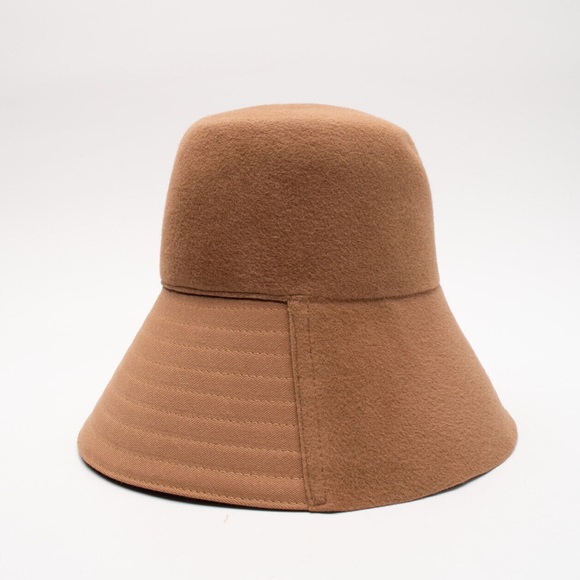 Valentino Fall RTW 2019 tie hat suede and leather - Picture 9 of 14